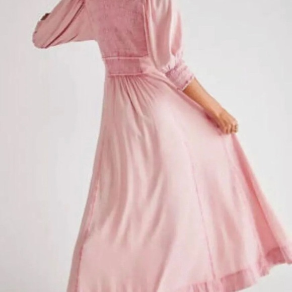 NEW FREE PEOPLE PINK STRING OF HEARTS SMOCKED V-NECK BUTTON DOWN MAXI DRESS - Picture 5 of 7